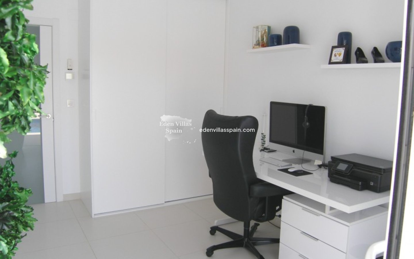 Resale - Coastal Villa - La Marina