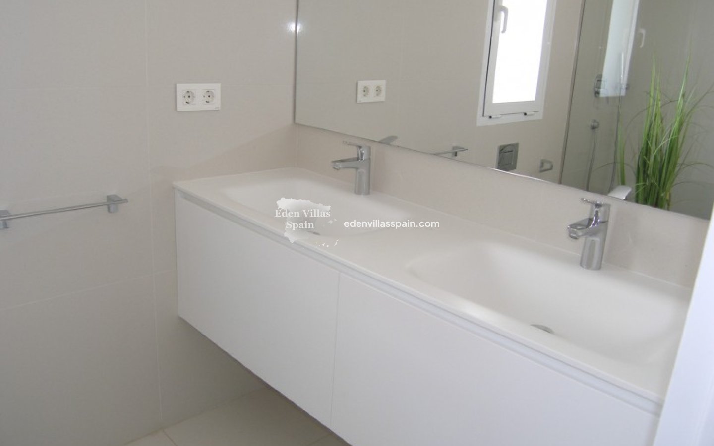 Resale - Coastal Villa - La Marina