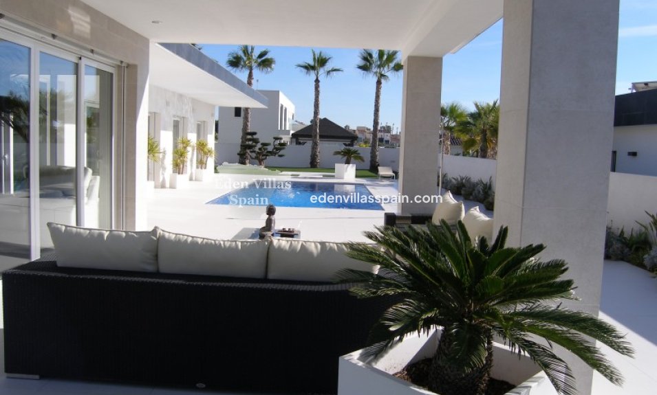 Resale - Coastal Villa - La Marina