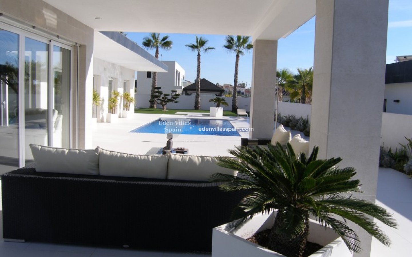 Resale - Coastal Villa - La Marina