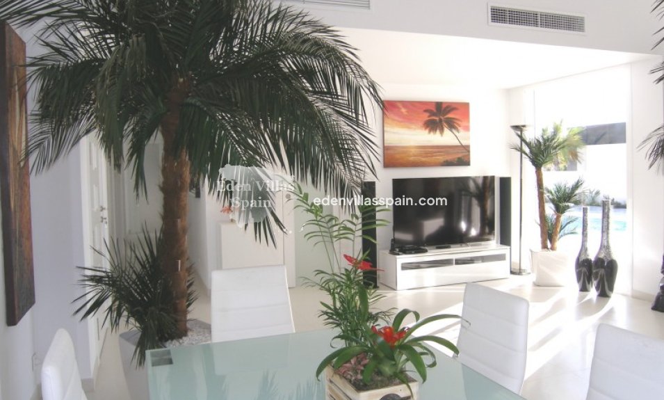 Resale - Coastal Villa - La Marina