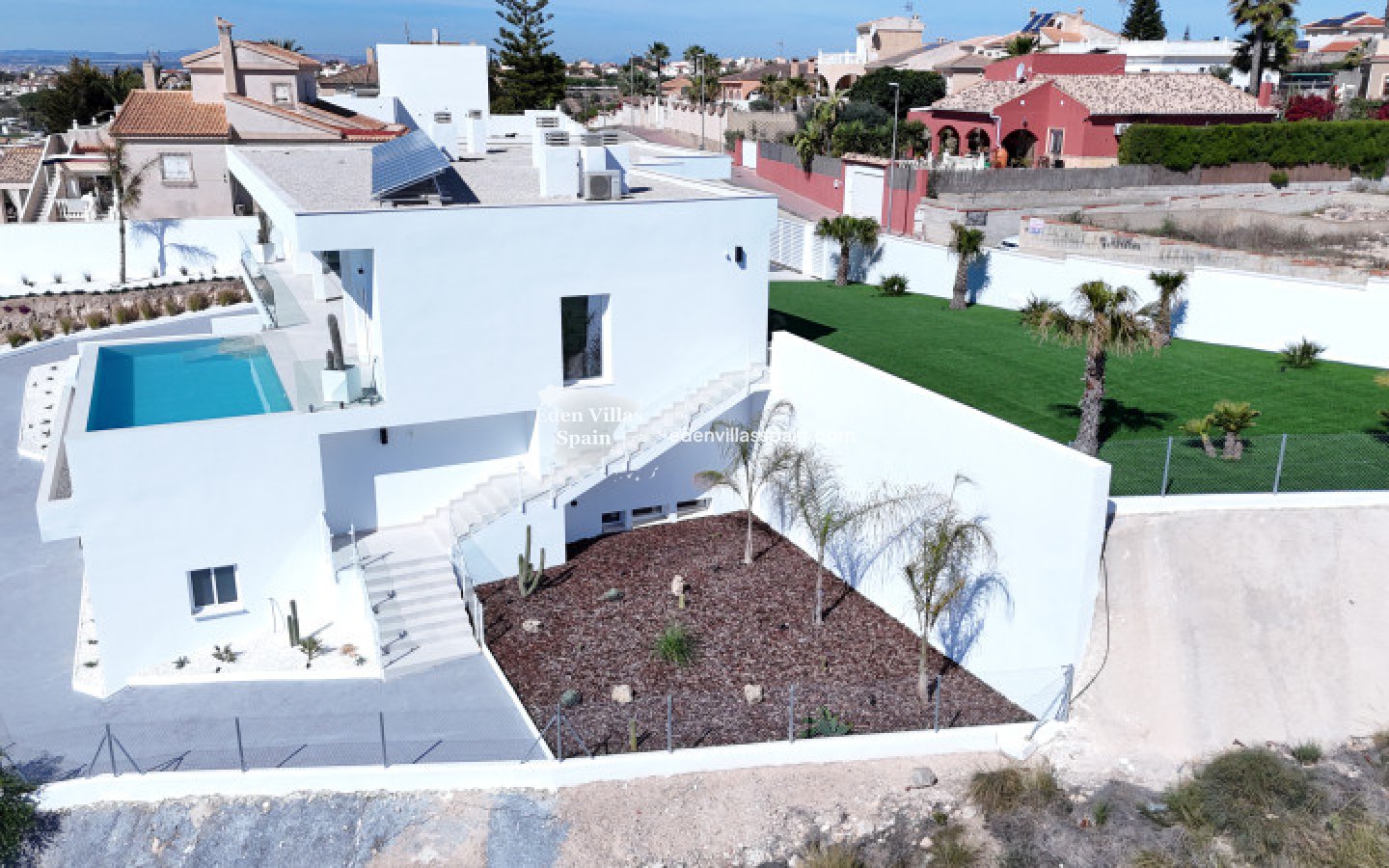 Resale - Coastal Villa - La Marina