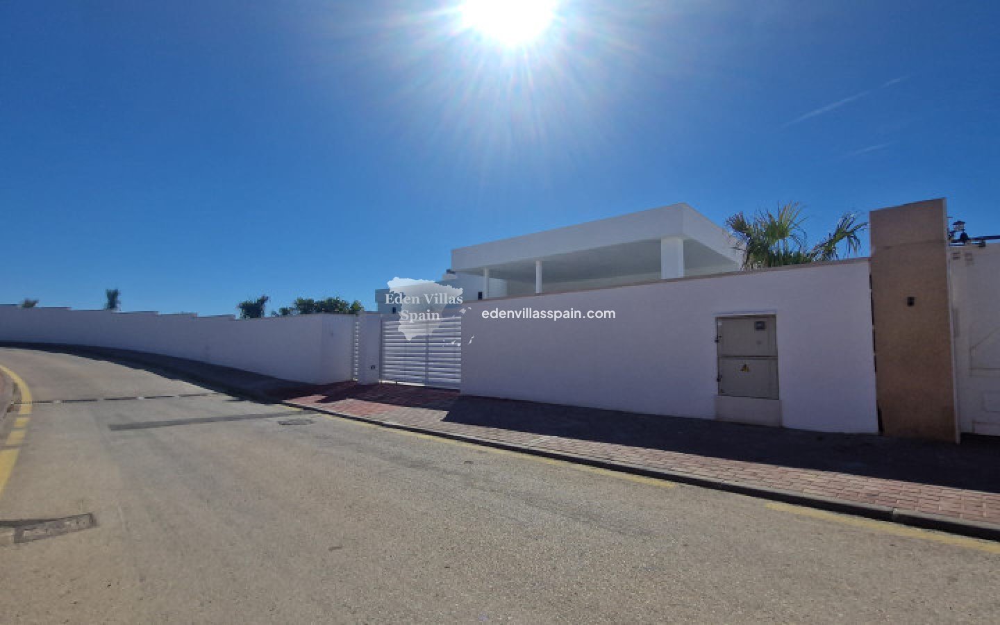 Resale - Coastal Villa - La Marina