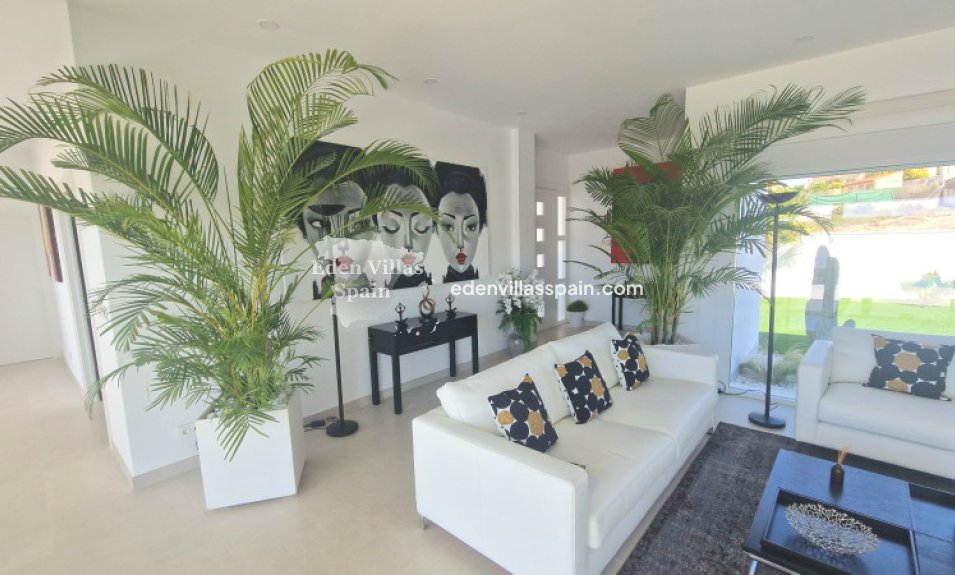 Resale - Coastal Villa - La Marina