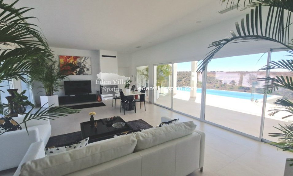 Resale - Coastal Villa - La Marina