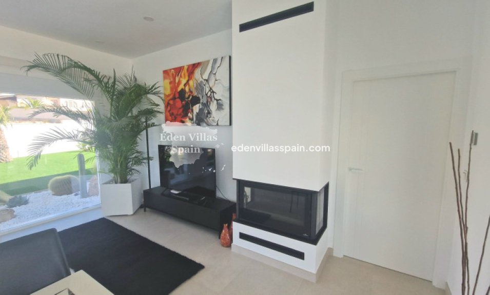 Resale - Coastal Villa - La Marina