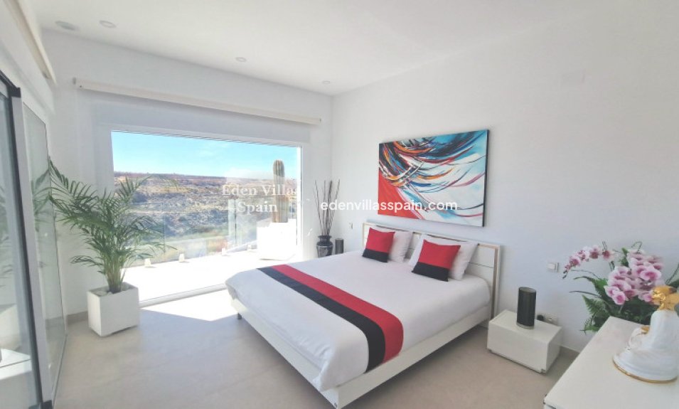 Resale - Coastal Villa - La Marina