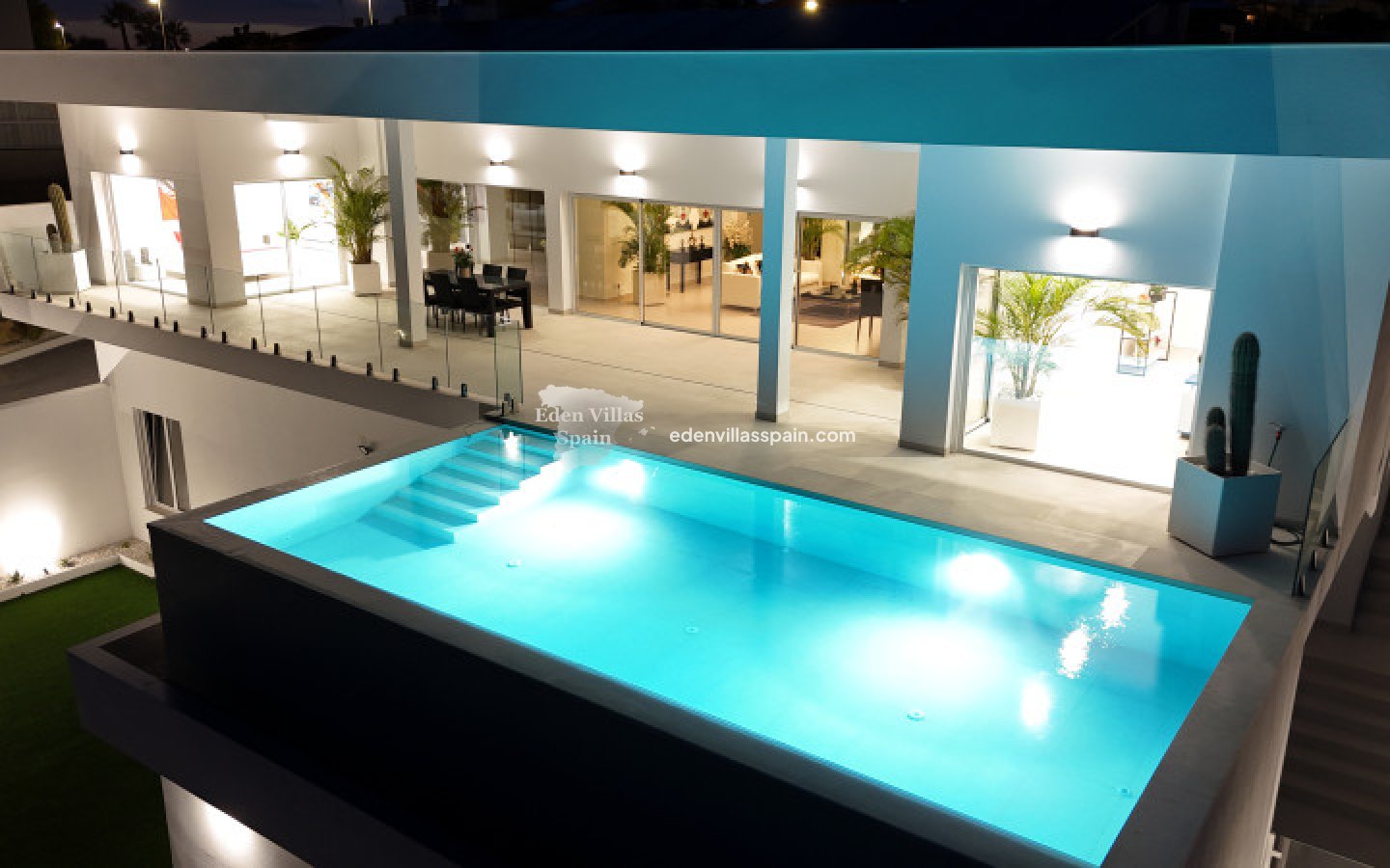 Resale - Coastal Villa - La Marina