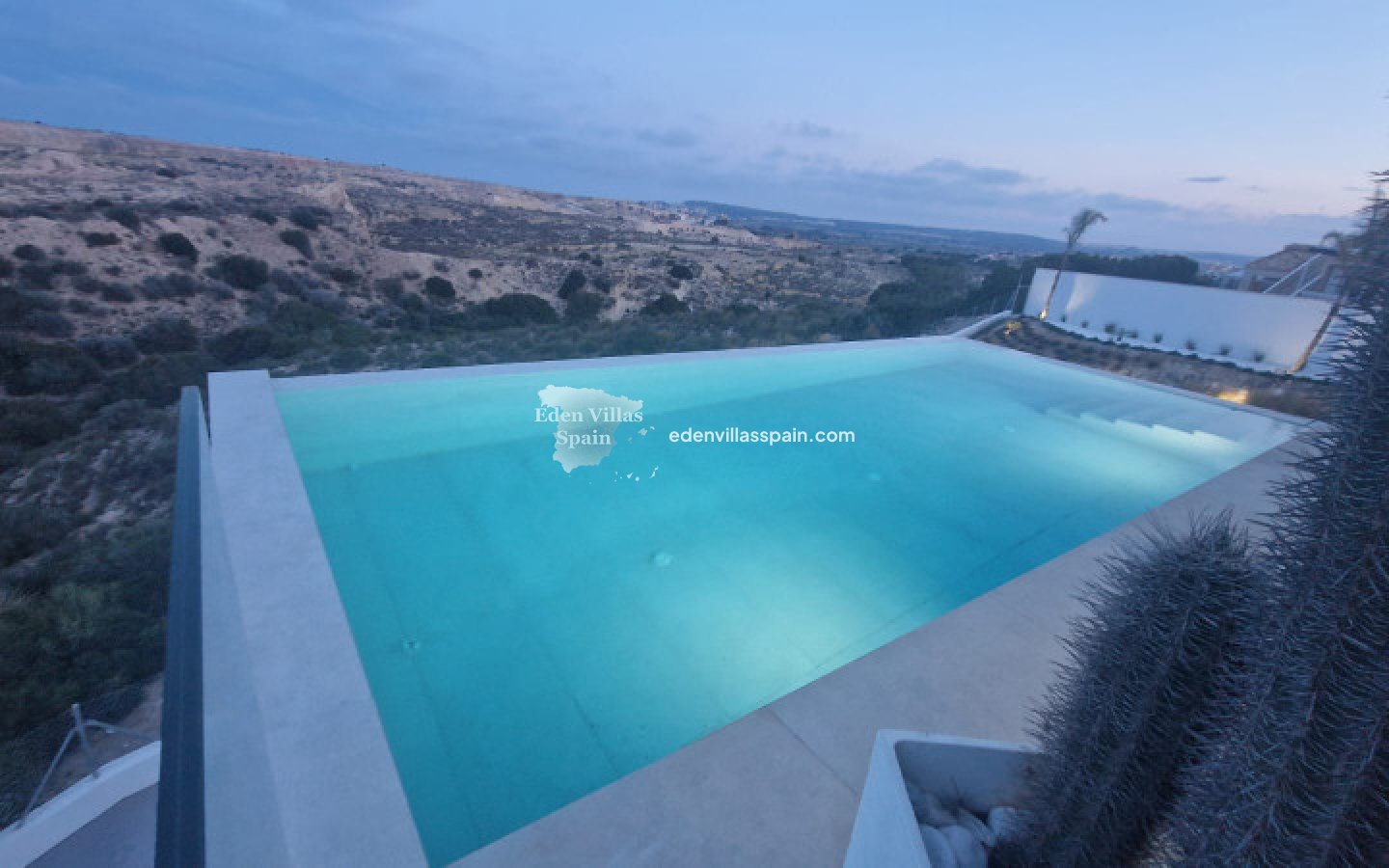 Resale - Coastal Villa - La Marina