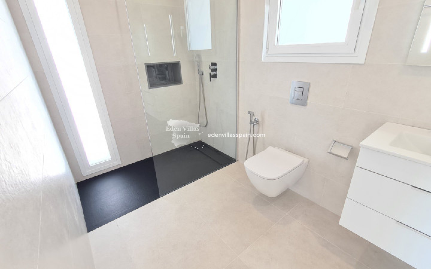 Resale - Coastal Villa - La Marina