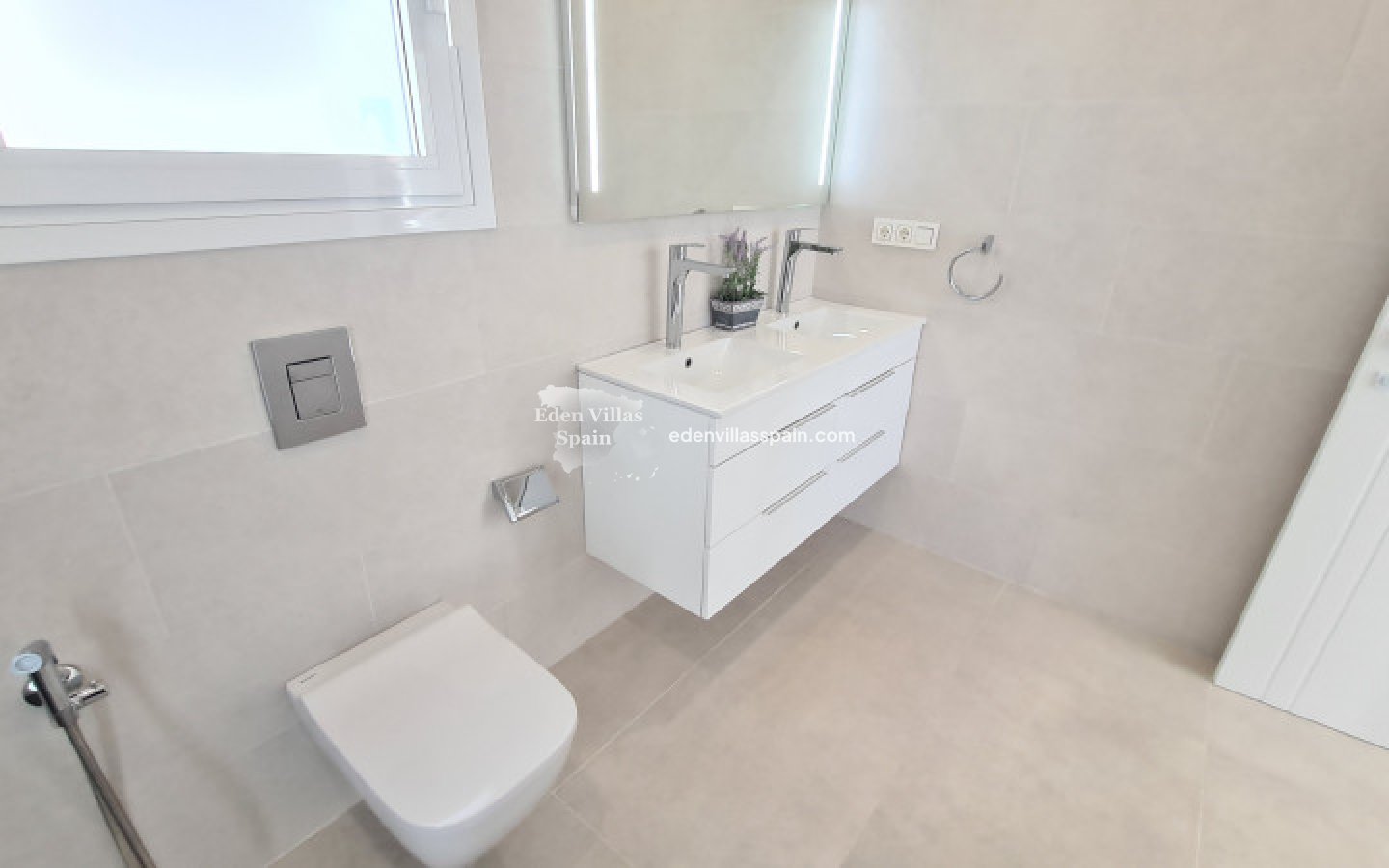 Resale - Coastal Villa - La Marina