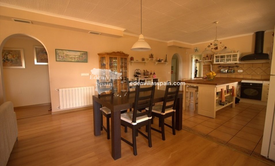 Resale - Country House - Dolores