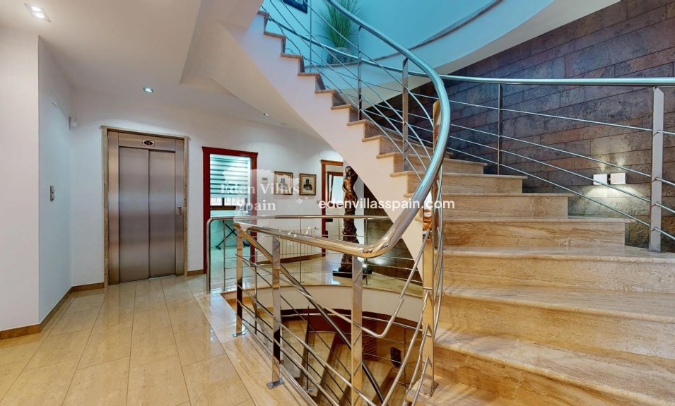 Resale - Country House - Elche