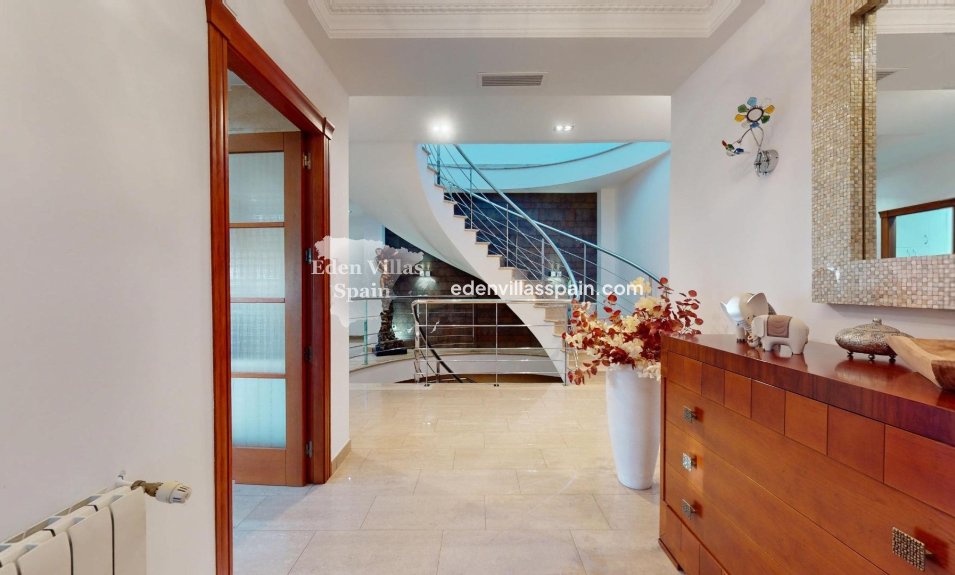 Resale - Country House - Elche