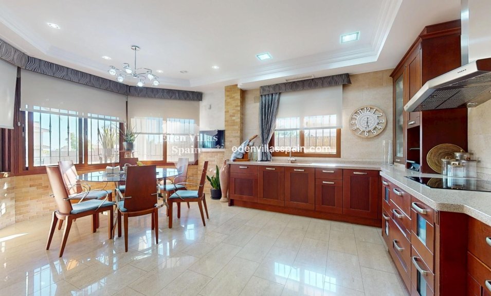 Resale - Country House - Elche