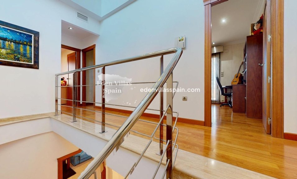 Resale - Country House - Elche