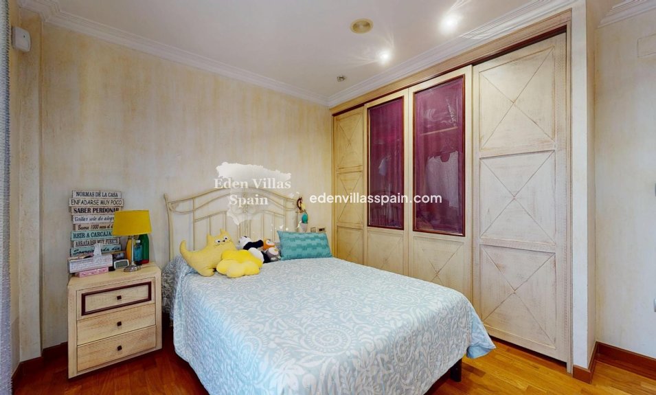 Resale - Country House - Elche