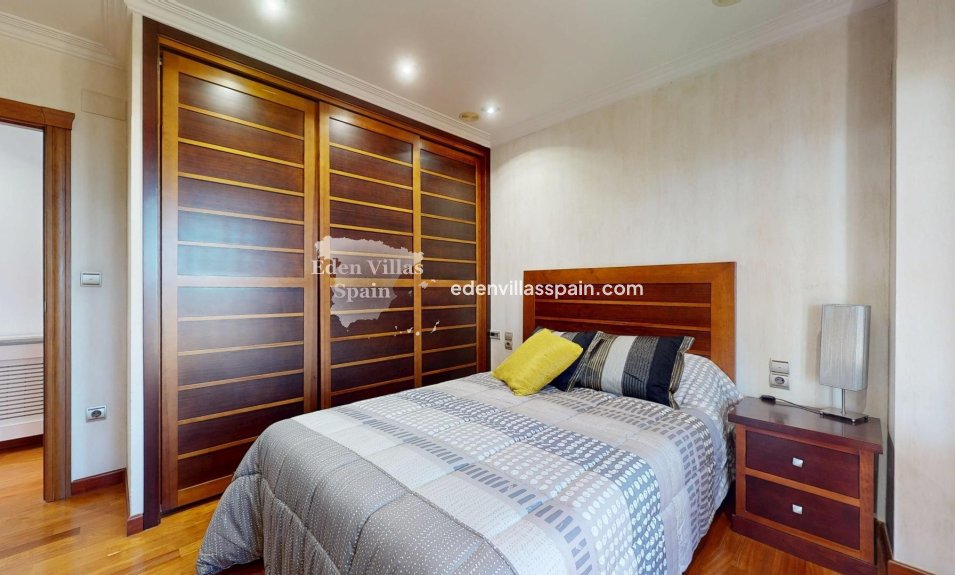 Resale - Country House - Elche