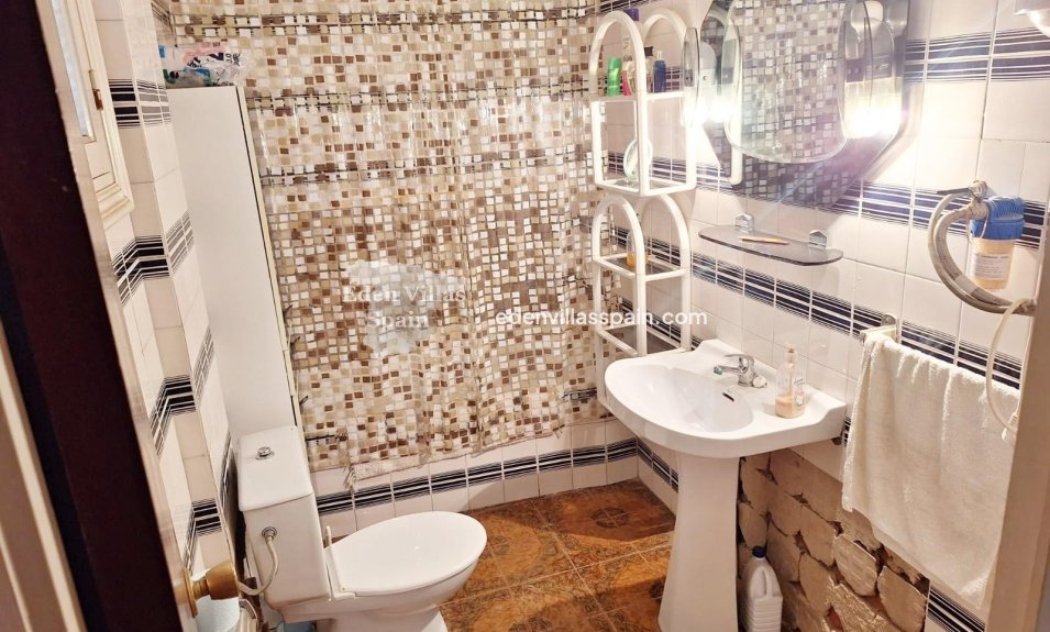 Resale - Country House - Elche