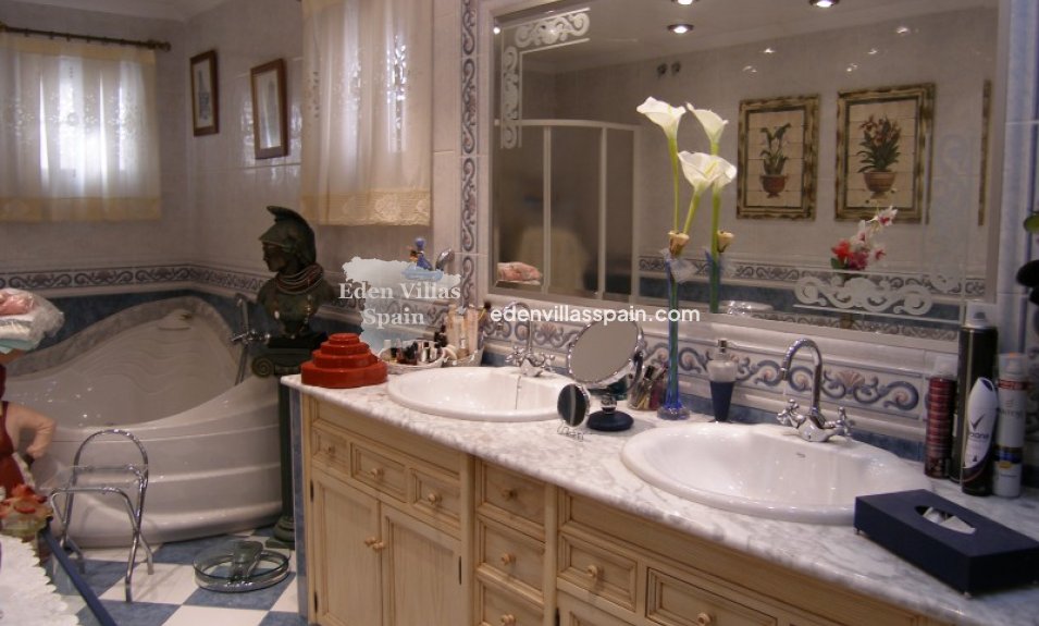 Resale - Country House - La Marina