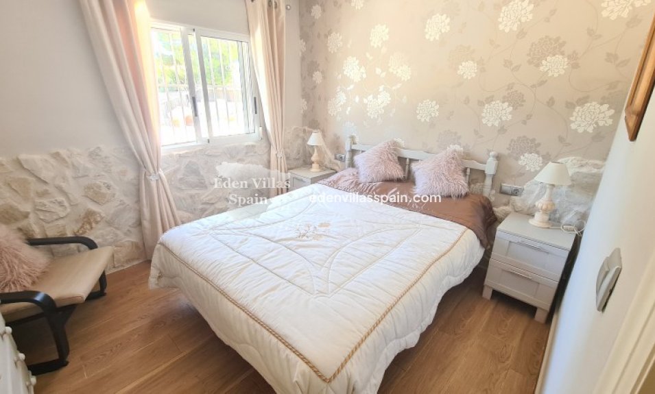 Resale - Country House - La Marina