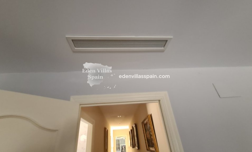 Resale - Country House - La Marina