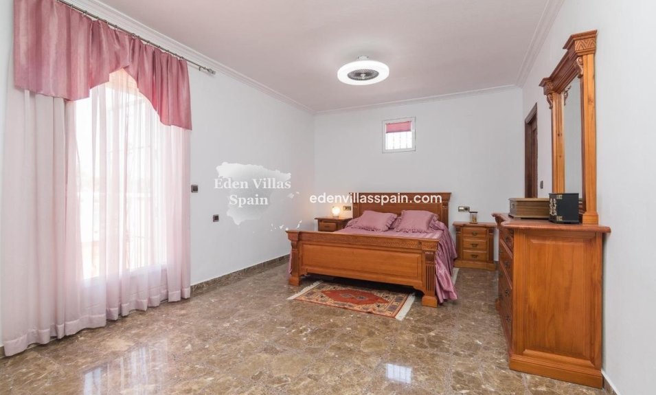 Resale - Country House - La Marina