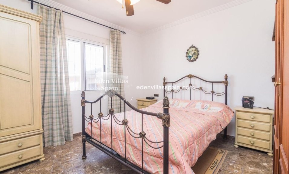 Resale - Country House - La Marina