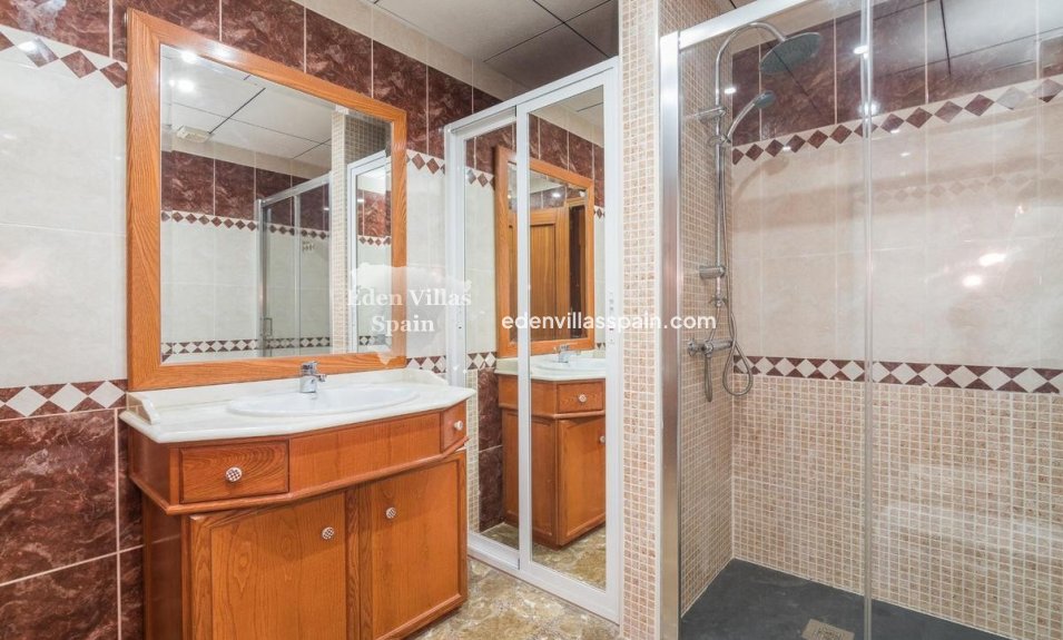 Resale - Country House - La Marina