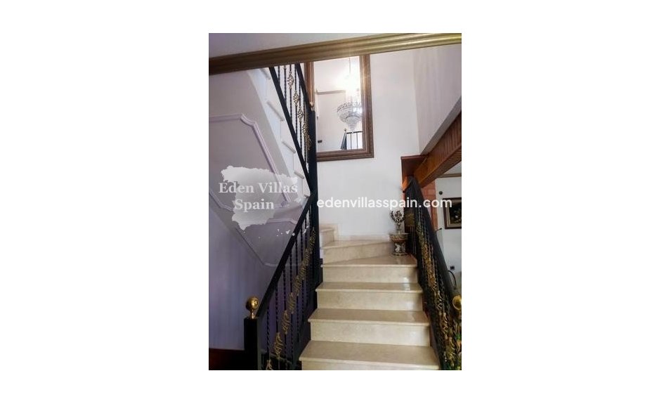 Resale - Country House - La Marina