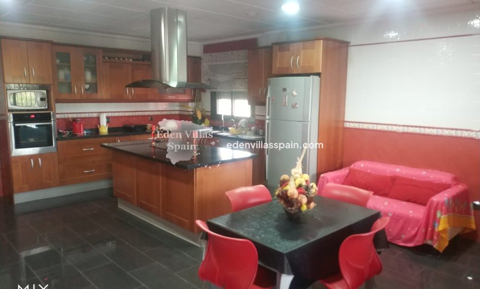 Resale - Country House - Rafal