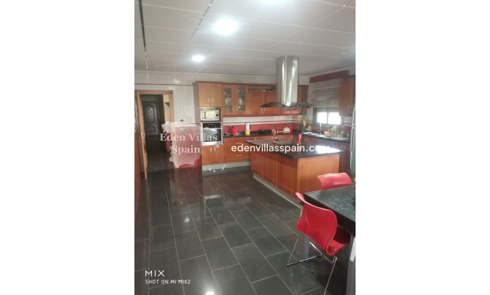 Resale - Country House - Rafal