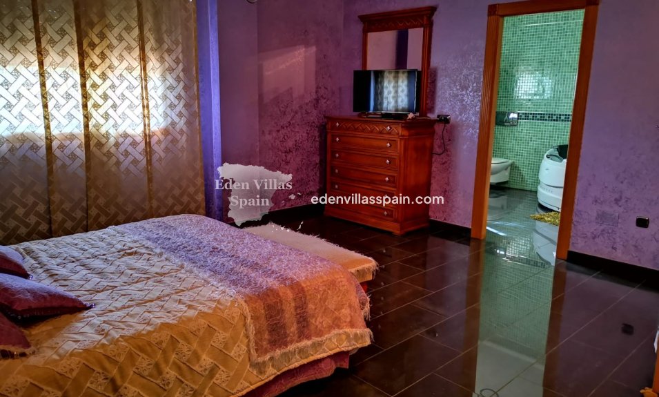 Resale - Country House - Rafal