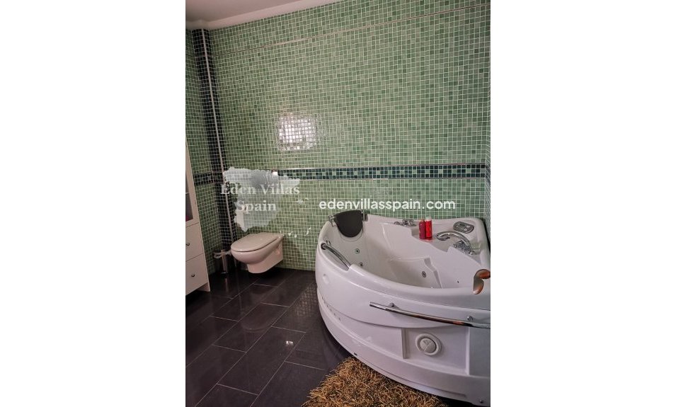 Resale - Country House - Rafal