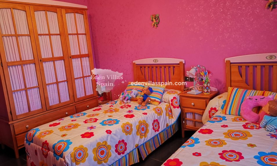 Resale - Country House - Rafal