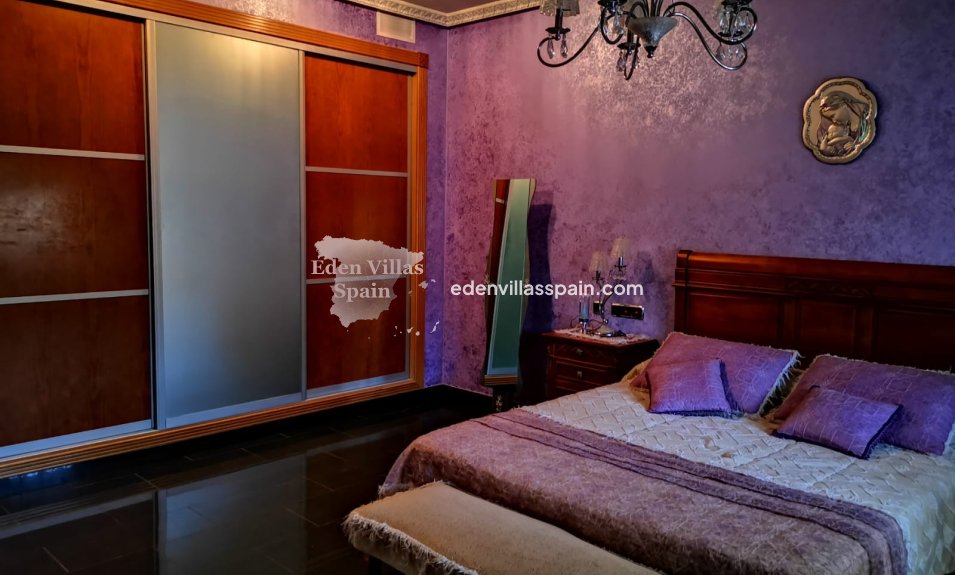 Resale - Country House - Rafal