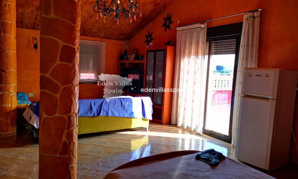 Resale - Country House - Rafal