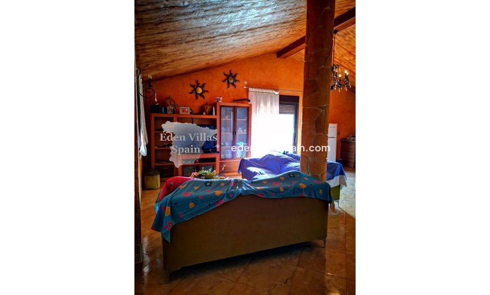 Resale - Country House - Rafal