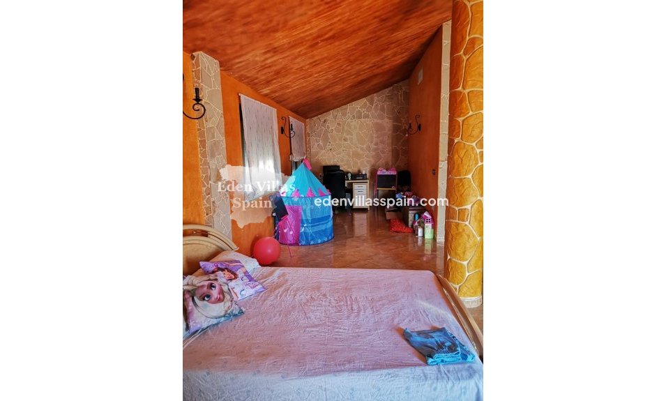 Resale - Country House - Rafal