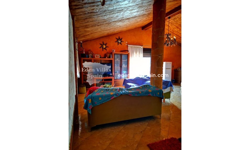 Resale - Country House - Rafal