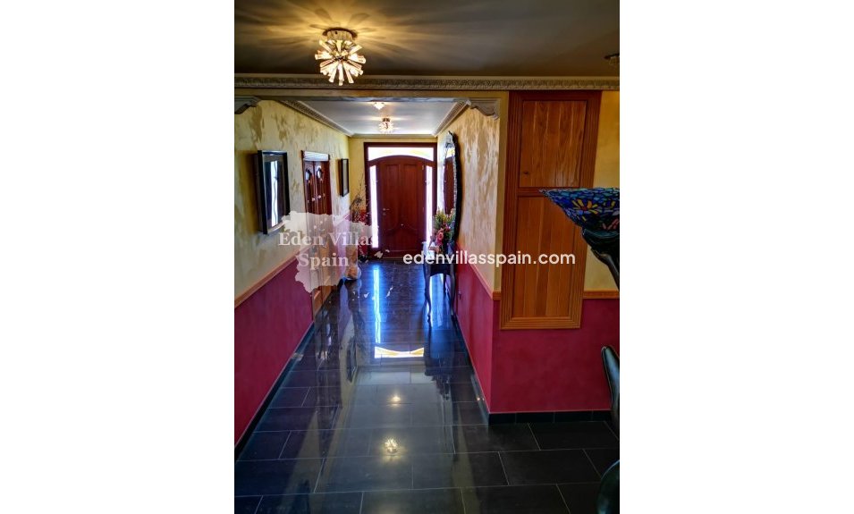 Resale - Country House - Rafal