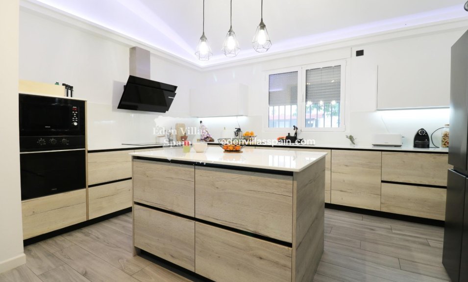 Resale - Country House - Santa Pola