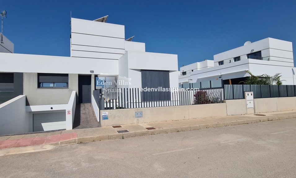 Resale - Town House - Dolores