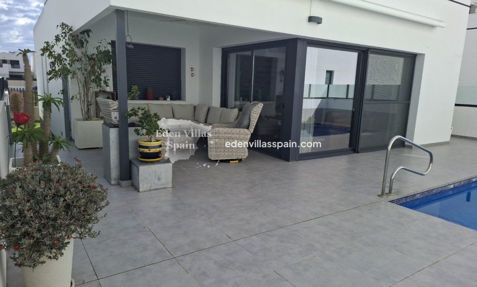 Resale - Town House - Dolores