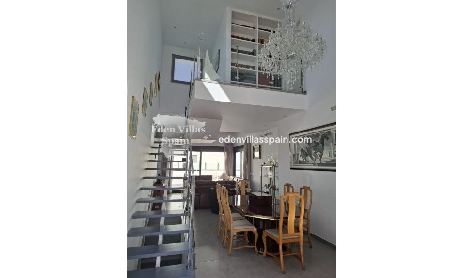 Resale - Town House - Dolores