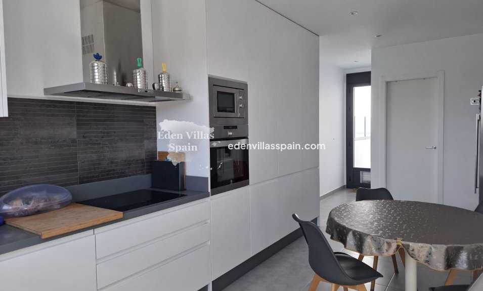 Resale - Town House - Dolores