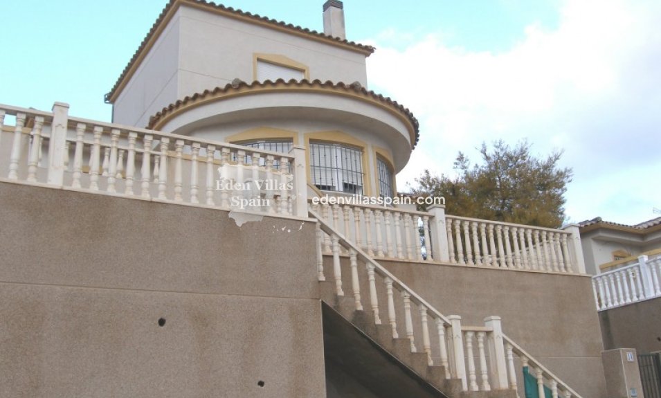 Resale - Urbanisation detached Villa - Castalla