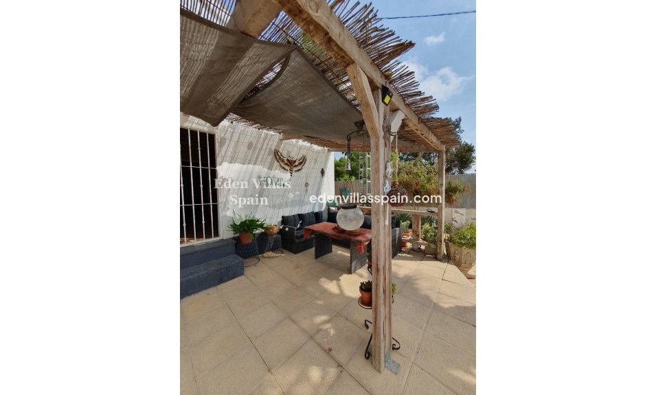 Resale - Urbanisation detached Villa - Catral