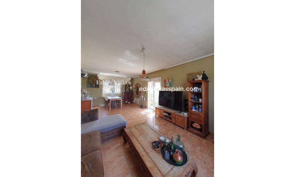 Resale - Urbanisation detached Villa - Catral