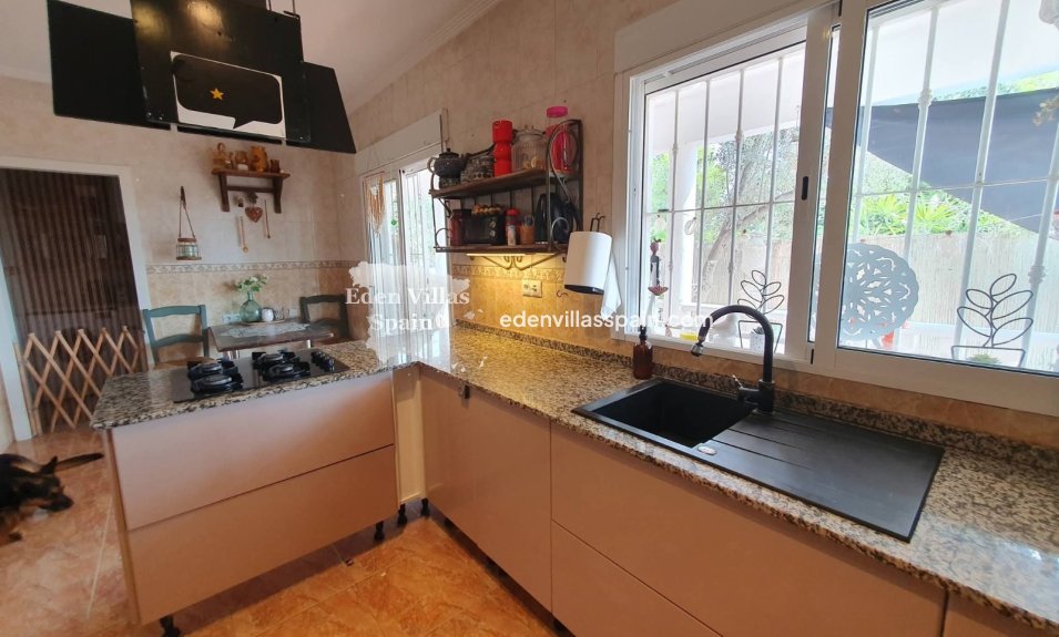 Resale - Urbanisation detached Villa - Catral